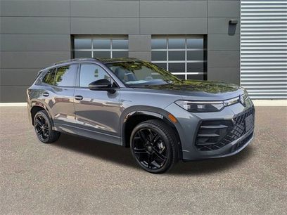 New 2025 Volkswagen Tiguan SE R-Line