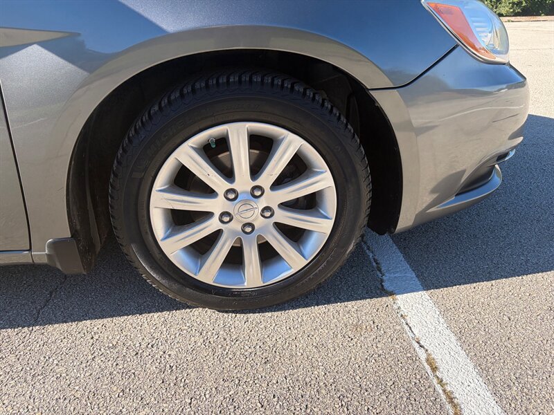 Used 2012 Chrysler 200 Touring w/ Cold Weather Group FWD image 25