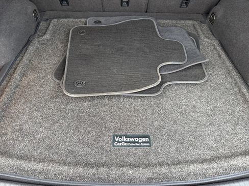 Used 2019 Volkswagen Tiguan SEL image 11