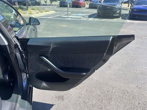 Used 2022 Tesla Model 3 RWD image 13