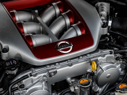 Used 2013 Nissan GT-R Premium image 87