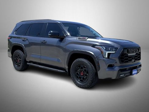 Used 2023 Toyota Sequoia TRD Pro AWD/4WD image 3
