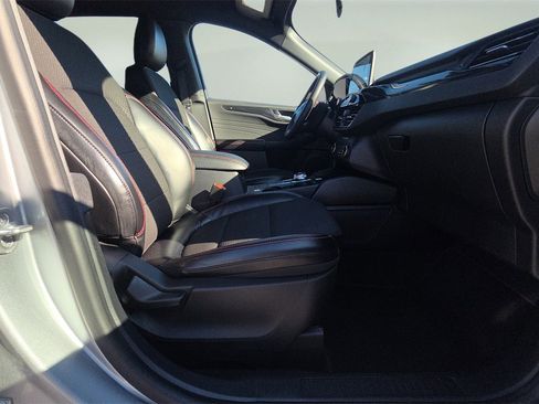 Used 2023 Ford Escape ST-Line image 13