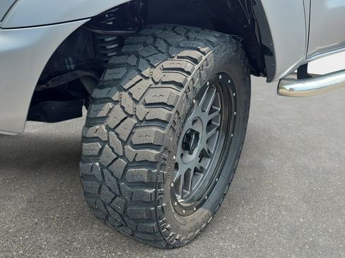 Used 2015 Toyota Tacoma 4x4 Double Cab w/ SR5 Package image 31