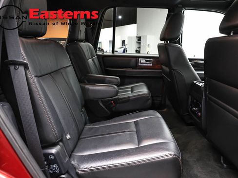 Used 2016 Lincoln Navigator Reserve AWD/4WD image 22