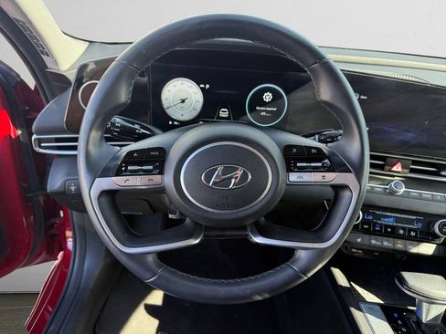 Used 2021 Hyundai Elantra Limited FWD image 12