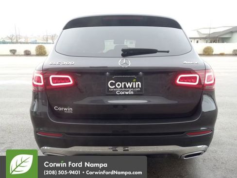 Used 2022 Mercedes-Benz GLC 300 4MATIC image 4