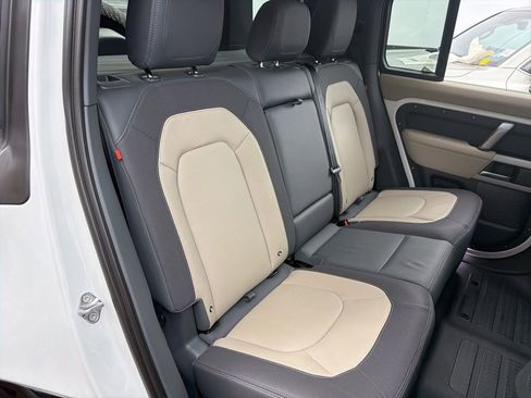 Used 2024 Land Rover Defender 110 X-Dynamic SE image 23