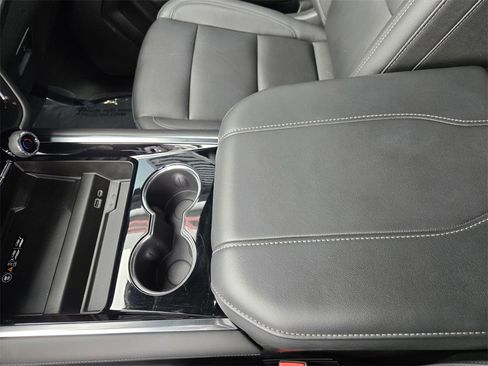 Used 2025 Chevrolet Tahoe LT image 23