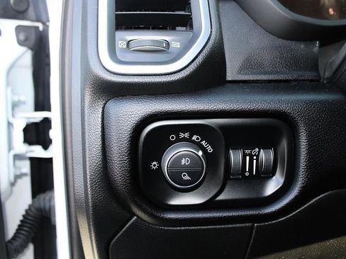 Used 2025 RAM 2500 Laramie w/ Sport Appearance Package AWD/4WD image 17