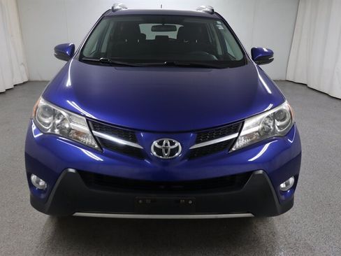 Used 2015 Toyota RAV4 XLE AWD/4WD image 2