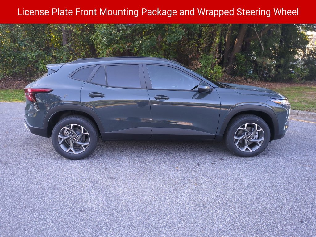 New 2026 Chevrolet Trax LT w/ LT Convenience Package FWD image 4