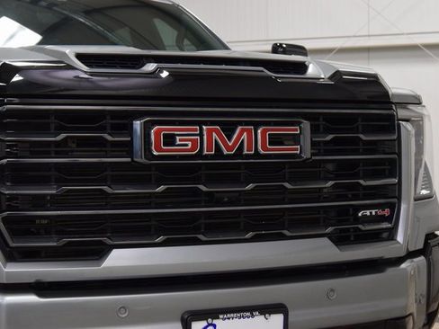 Used 2024 GMC Sierra 2500 AT4 w/ AT4 Premium Plus Package image 11