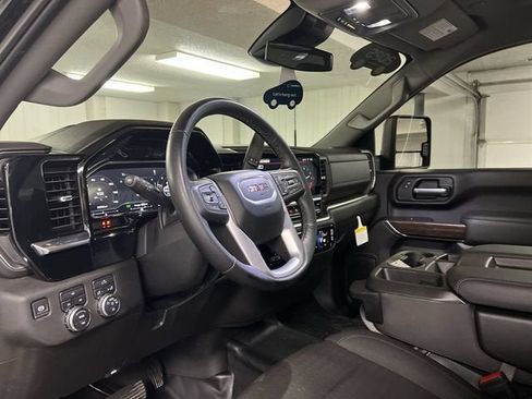 Certified 2025 GMC Sierra 3500 SLE w/ SLE Convenience Package AWD/4WD image 10
