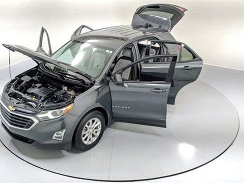 Certified 2019 Chevrolet Equinox LS w/ LS Convenience Package image 25