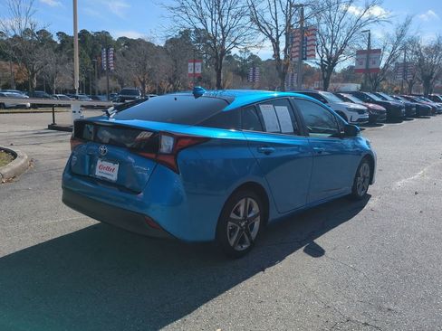 Certified 2022 Toyota Prius Limited image 5