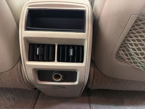 Used 2015 Cadillac SRX Luxury image 28