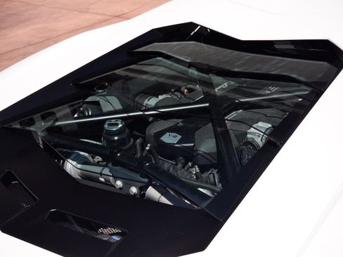 Used 2018 Lamborghini Aventador S AWD/4WD image 14