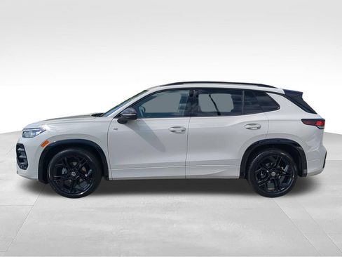 Certified 2026 Volkswagen Tiguan SE R-Line FWD image 6