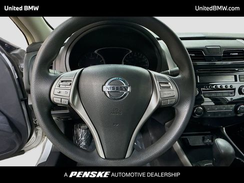 Used 2013 Nissan Altima 2.5 S FWD image 6
