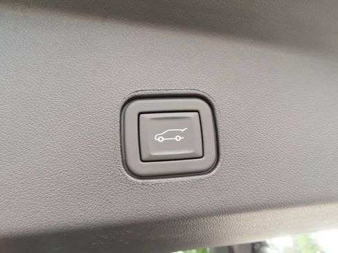 Used 2024 Cadillac Lyriq Sport RWD image 41