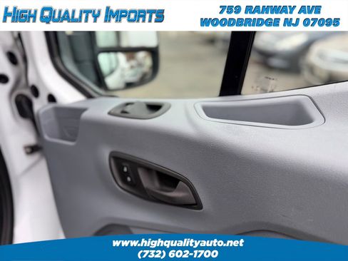Used 2018 Ford Transit 150 XLT image 44