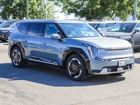 Used 2024 Kia EV9 Land AWD/4WD image 6