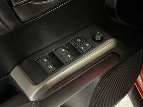 Used 2021 Toyota Tacoma SR5 image 15