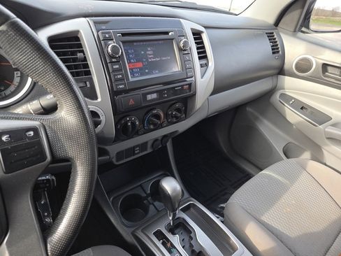 Used 2013 Toyota Tacoma 4x4 Double Cab w/ SR5 Pkg image 32