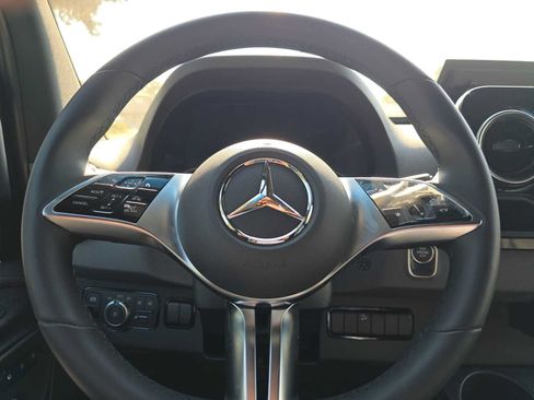 Used 2026 Mercedes-Benz Sprinter 2500 image 25
