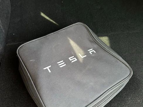 Used 2021 Tesla Model Y Performance image 16