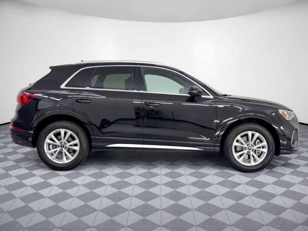 Used 2025 Audi Q3 2.0T Premium AWD/4WD image 8