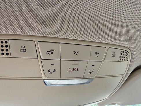 Used 2017 Mercedes-Benz GLC 300 w/ Premium 1 Package image 33