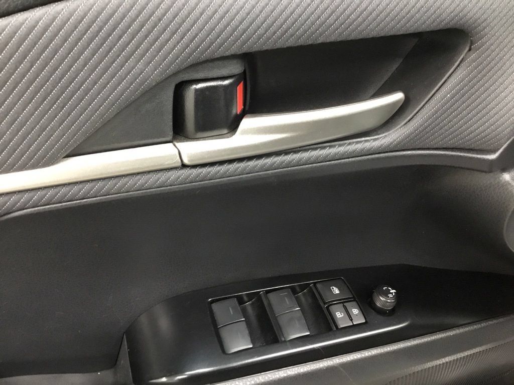 Used 2025 Toyota Camry SE FWD image 8