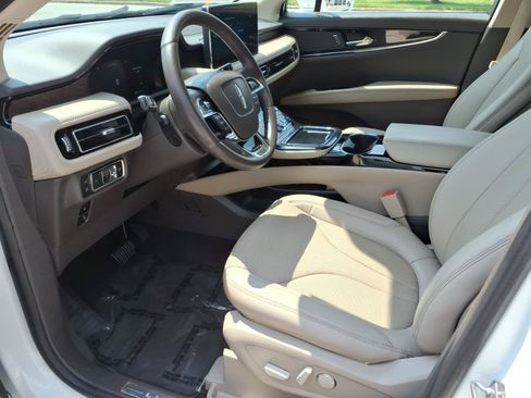 Certified 2023 Lincoln Nautilus Reserve AWD/4WD image 11