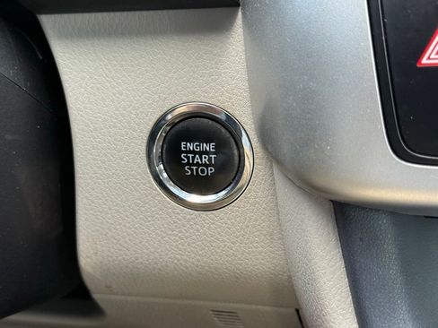 Used 2014 Toyota Highlander XLE AWD/4WD image 34