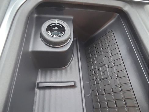 New 2025 Ford Expedition Max Active image 16