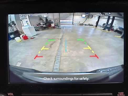 Used 2023 Nissan Frontier SV image 22