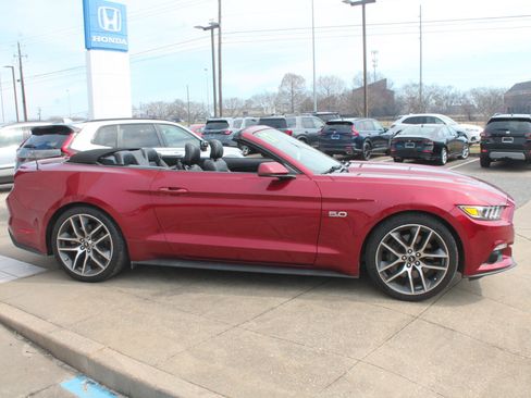 Used 2017 Ford Mustang GT Premium w/ Equipment Group 401A image 6