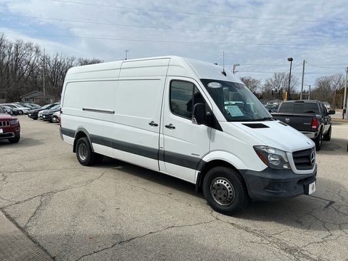 Used 2015 Mercedes-Benz Sprinter 3500 image 3