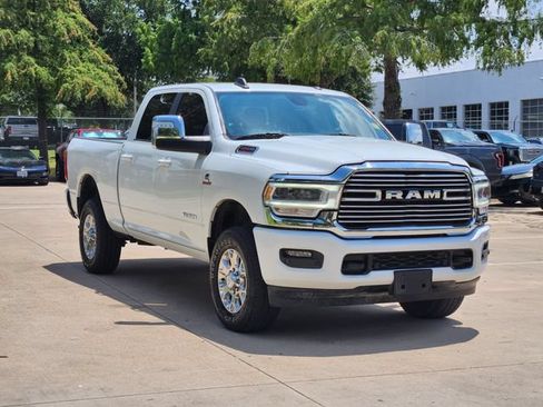 Used 2024 RAM 2500 Laramie AWD/4WD image 3