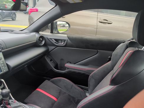 Used 2024 Subaru BRZ Limited RWD image 13