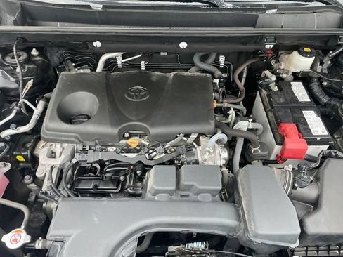 Used 2022 Toyota RAV4 XLE Premium AWD/4WD image 31