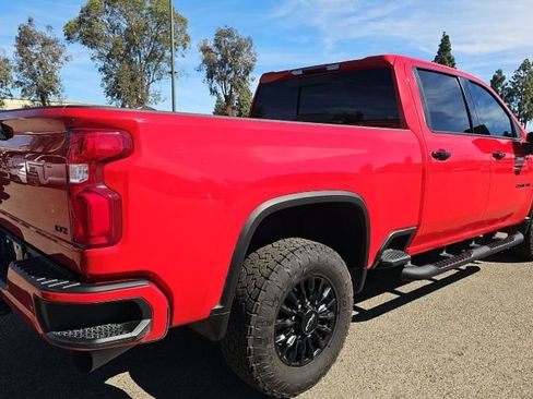 Used 2022 Chevrolet Silverado 2500 LTZ w/ LTZ Plus Package image 3