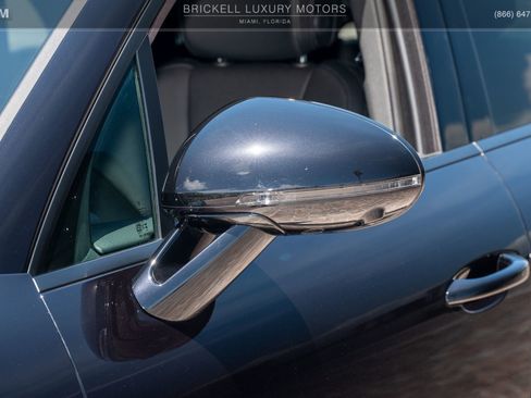 Used 2024 Porsche Macan image 61