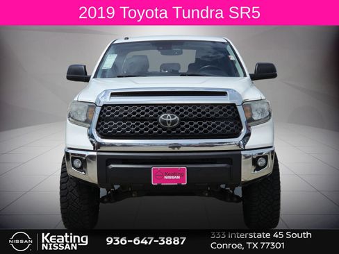 Used 2019 Toyota Tundra SR5 w/ SR5 Upgrade Package RWD image 2