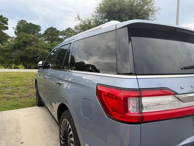 Used 2018 Lincoln Navigator Black Label w/ Cargo Package AWD/4WD image 3