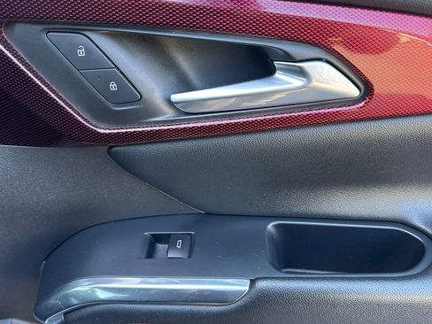 Used 2025 Chevrolet Traverse Z71 image 23