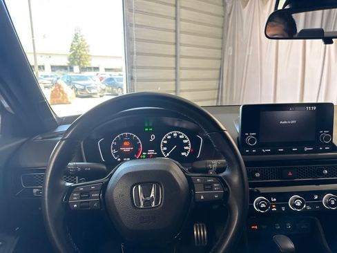 Used 2025 Honda Civic Sport image 24