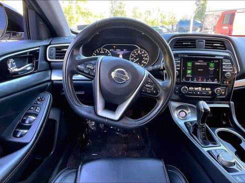 Used 2022 Nissan Maxima SV w/ Floor Mat Group FWD image 7